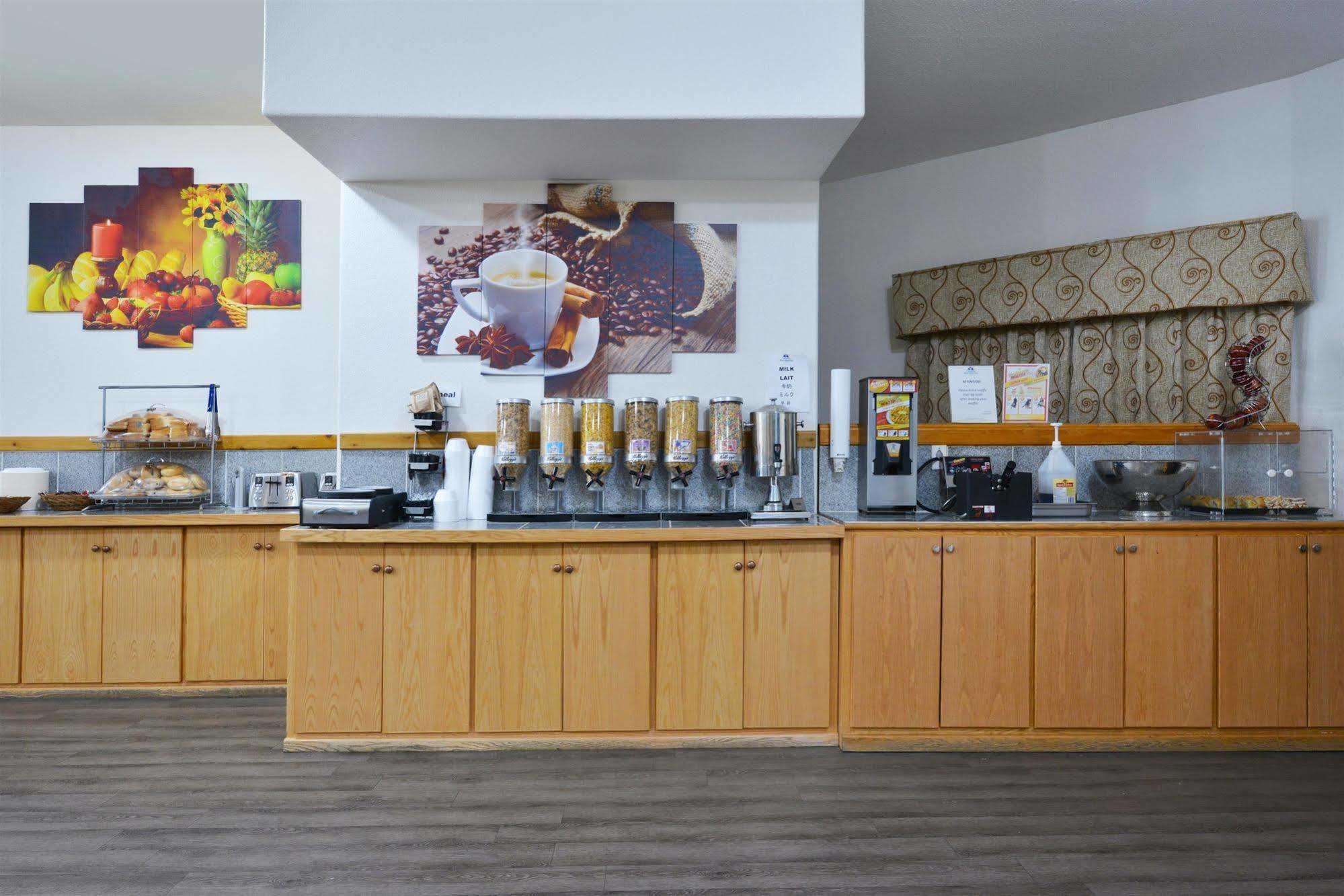 Canadas Best Value Inn Valemount Exterior foto