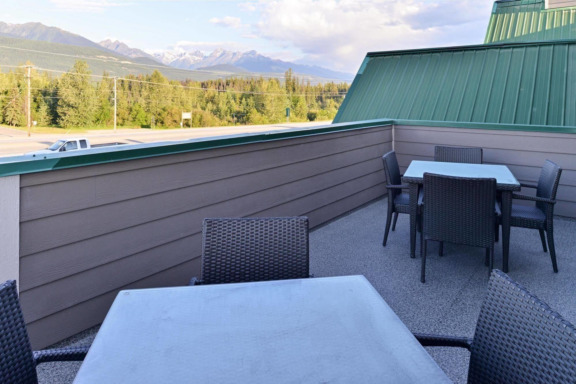 Canadas Best Value Inn Valemount Exterior foto